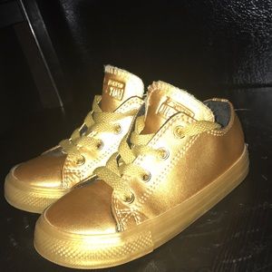 Gold converse